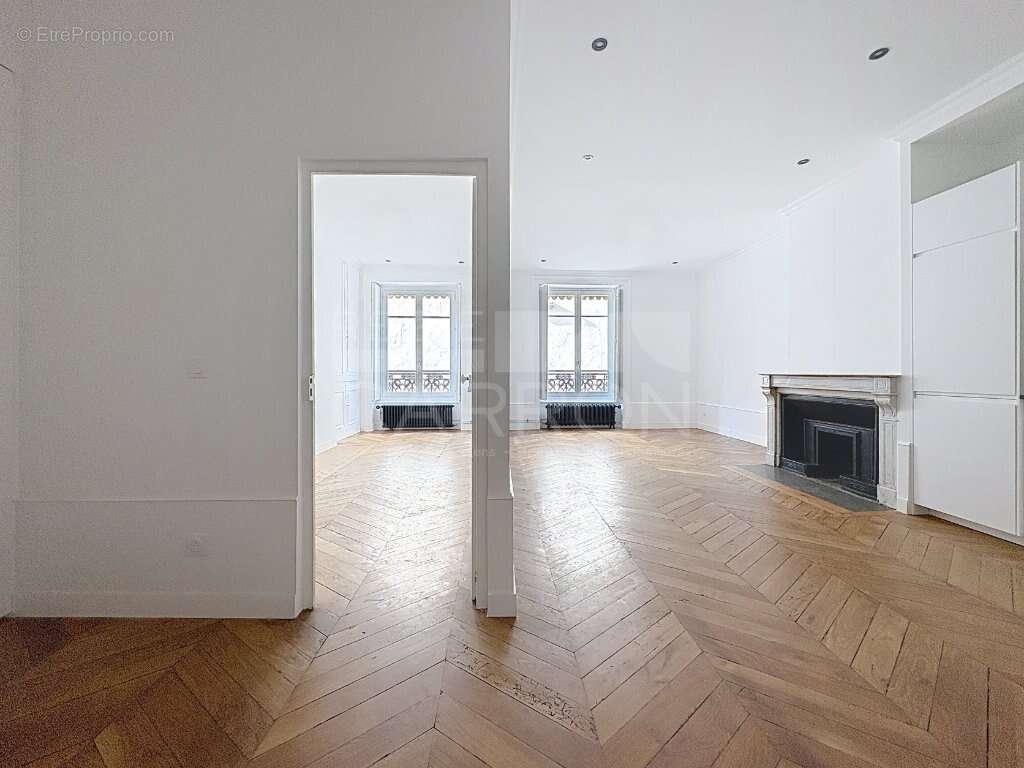 Appartement à LYON-1E