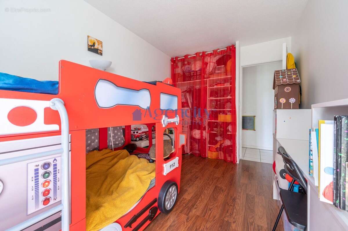 Appartement à LOGNES