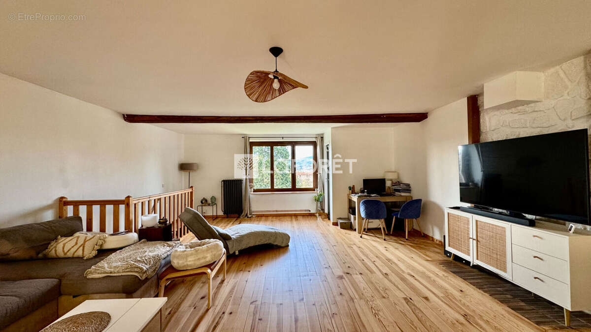 Maison à SOURCIEUX-LES-MINES