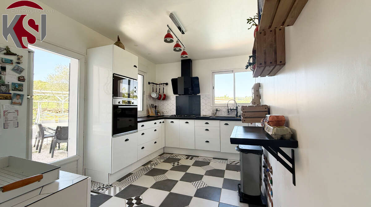 Maison à SAINT-MAXIMIN-LA-SAINTE-BAUME