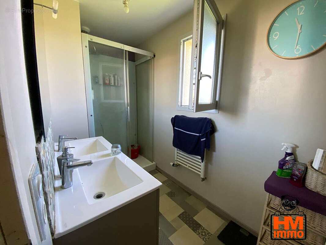 Maison à CONDAT-SUR-VIENNE