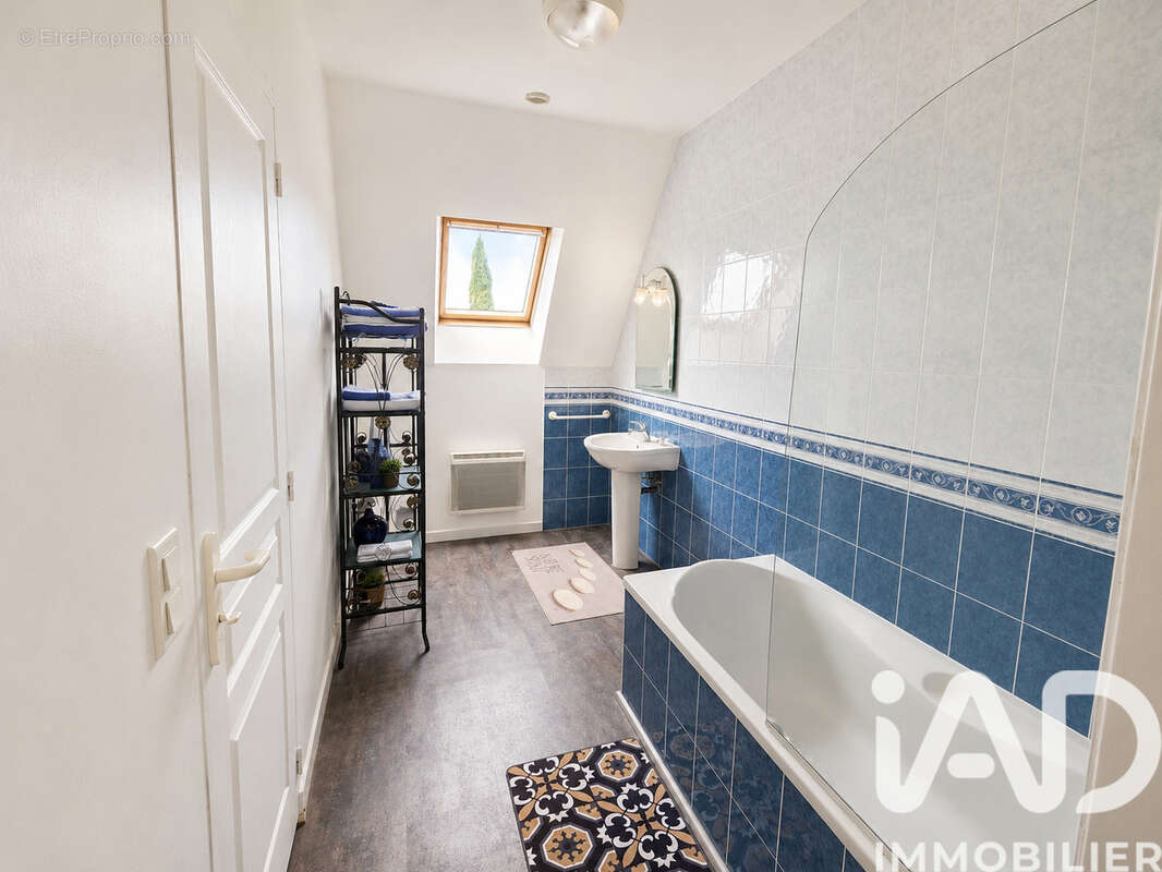 Maison 162 m² à Liourdres  - photo 8