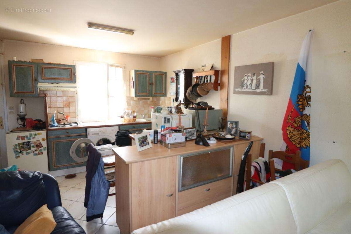 Vente d'une maison louer en deux appartements rochefort (17) - photo 5