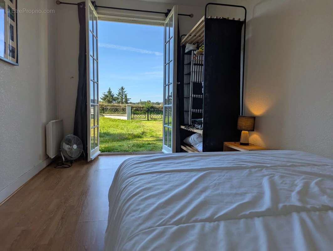 Maison à AZAT-LE-RIS