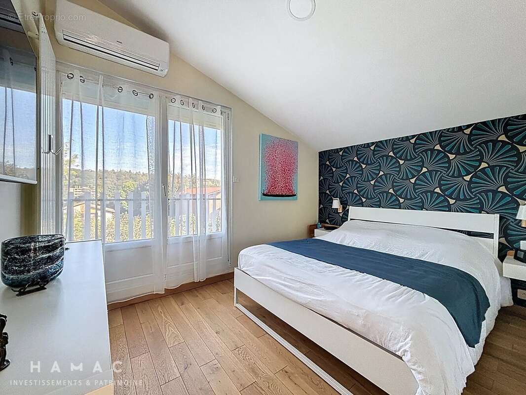 Maison à SAINTE-FOY-LES-LYON