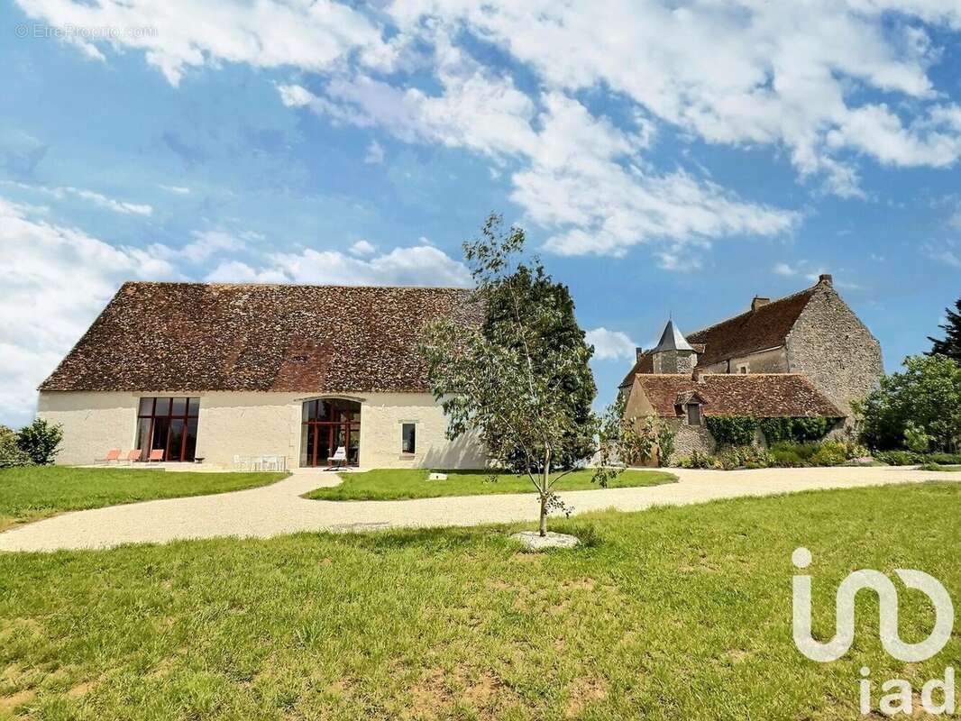 Maison 470 m² à Azay-Sur-Indre  - photo 3