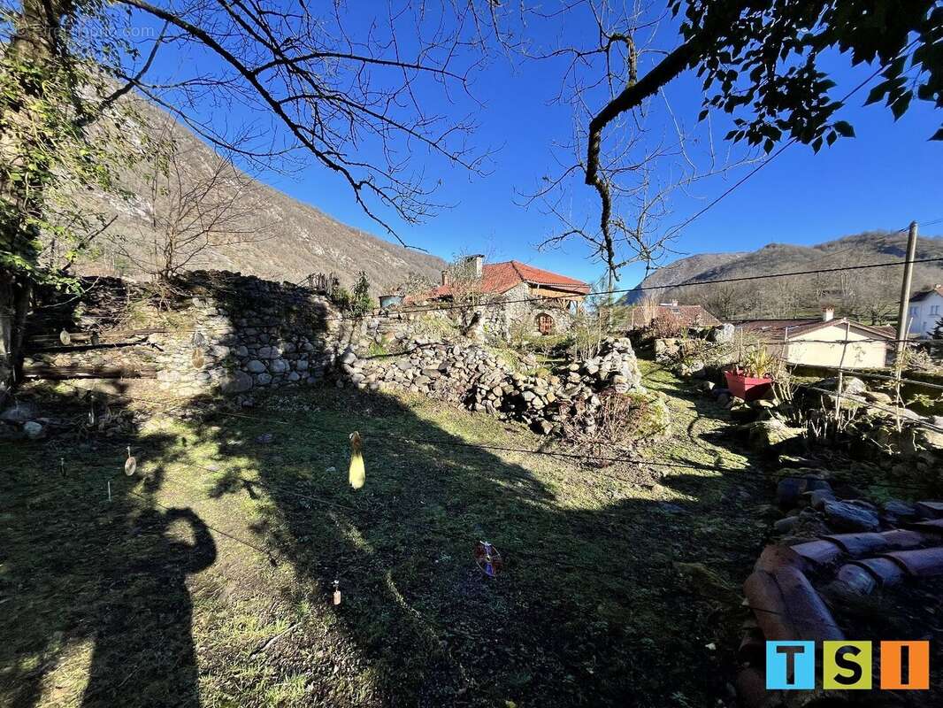 Terrain à MAULEON-BAROUSSE