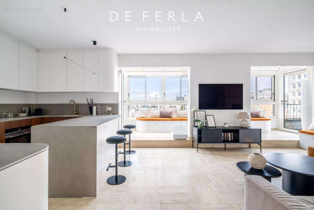 Appartement à PARIS-15E