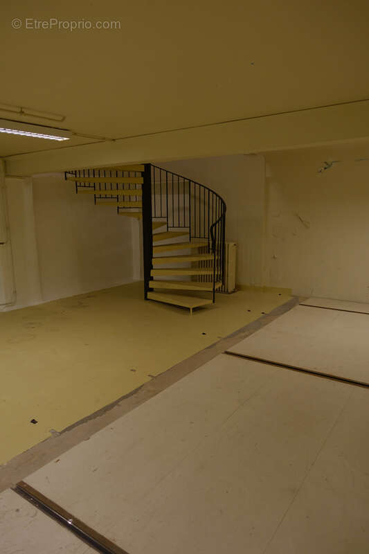 Entrepot sur 2 niveaux - paris 12 - photo 8