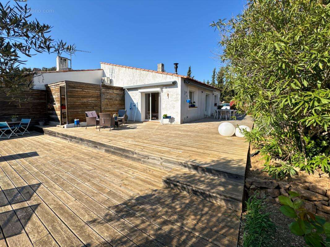 Maison à ROQUEBRUNE-SUR-ARGENS