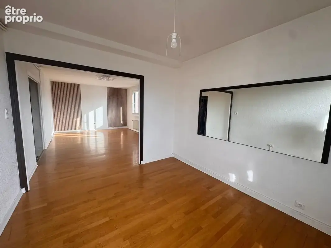 Appartement 4 pièces 97 m² à vendre à Roanne (42300) - photo 2