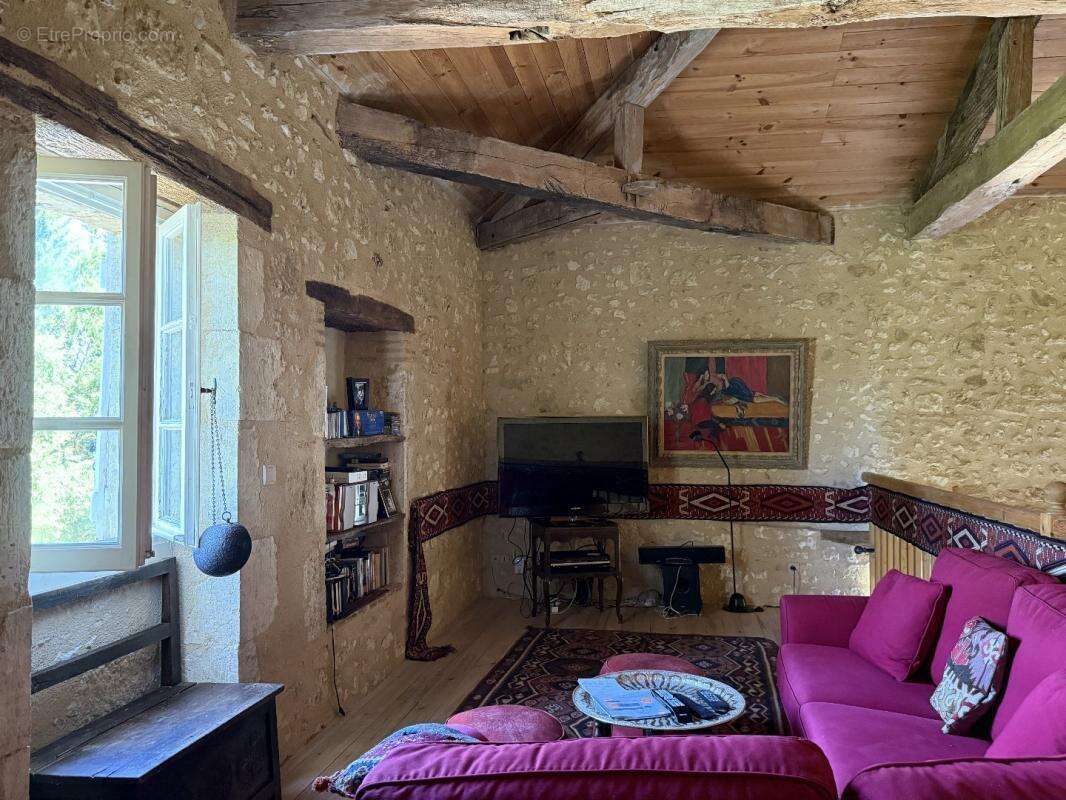 Rénovation spacieuse au cœur d’un village gascon - photo 6
