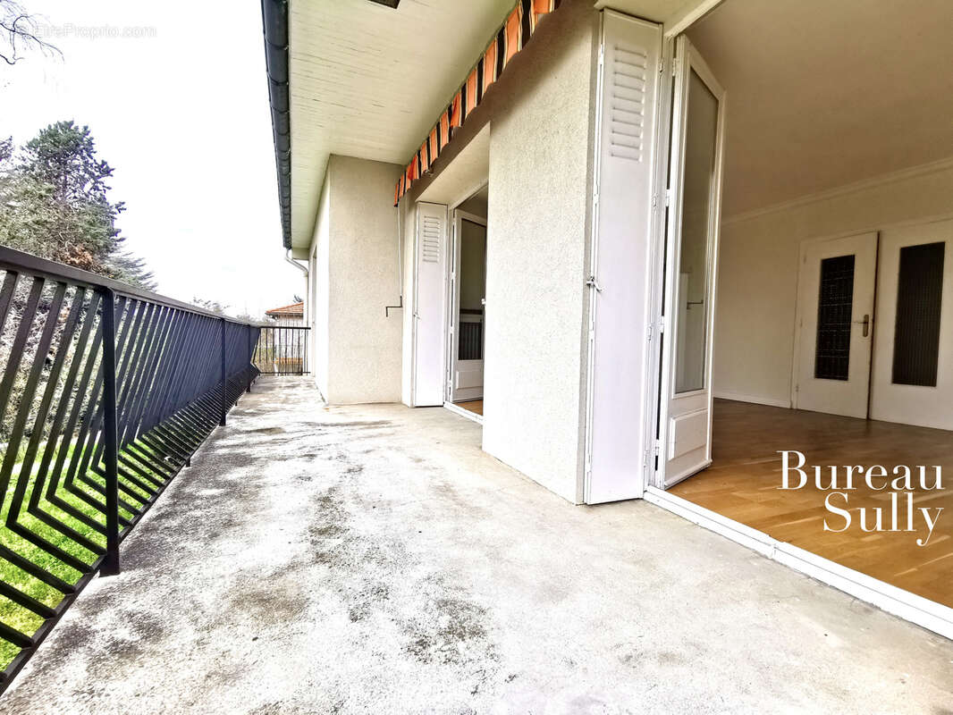 Maison à SAINT-PRIEST-EN-JAREZ