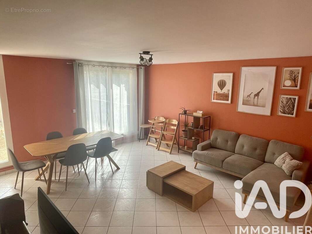 Photo 2 - Appartement à COURCOURONNES