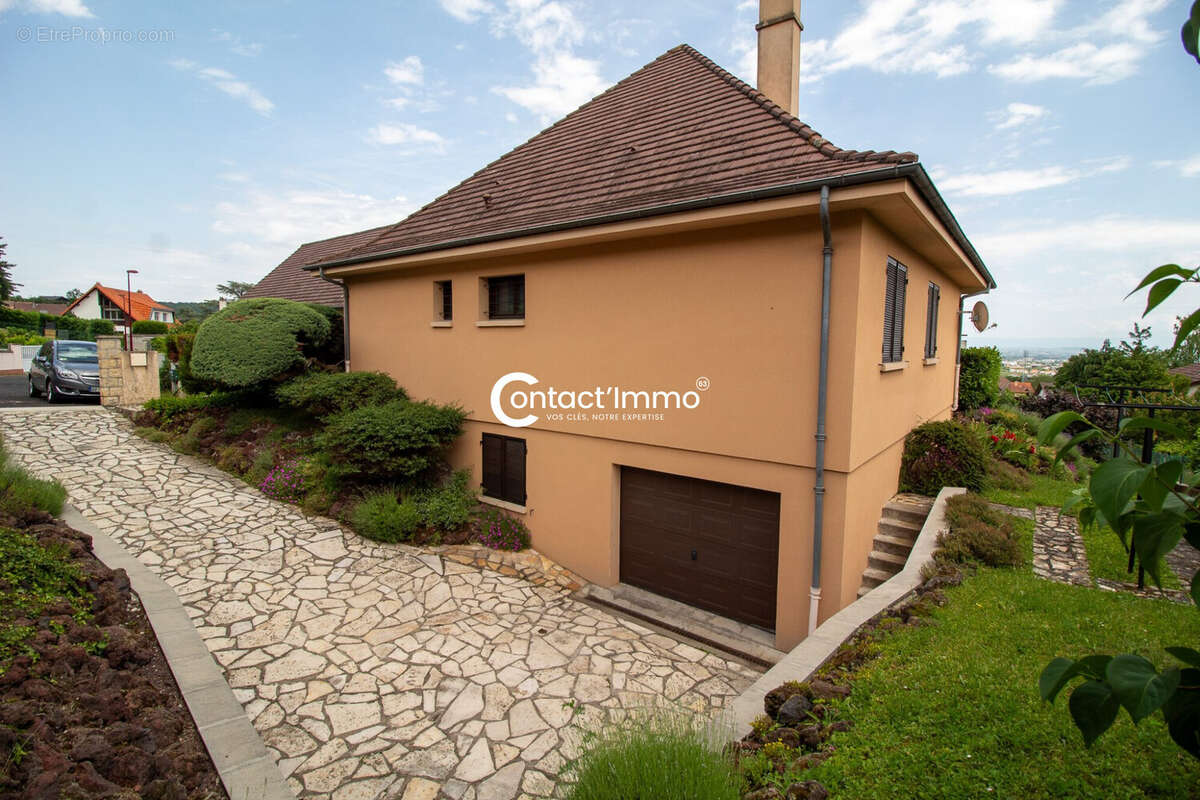 Maison à CHATEAUGAY