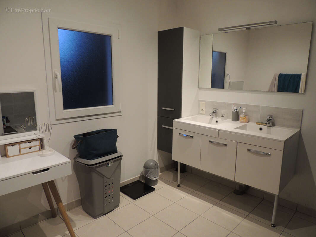 Maison à SAINT-MARTIN-DES-NOYERS