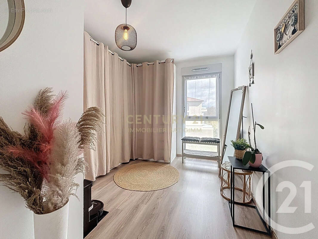 Appartement à L'ISLE-D'ABEAU