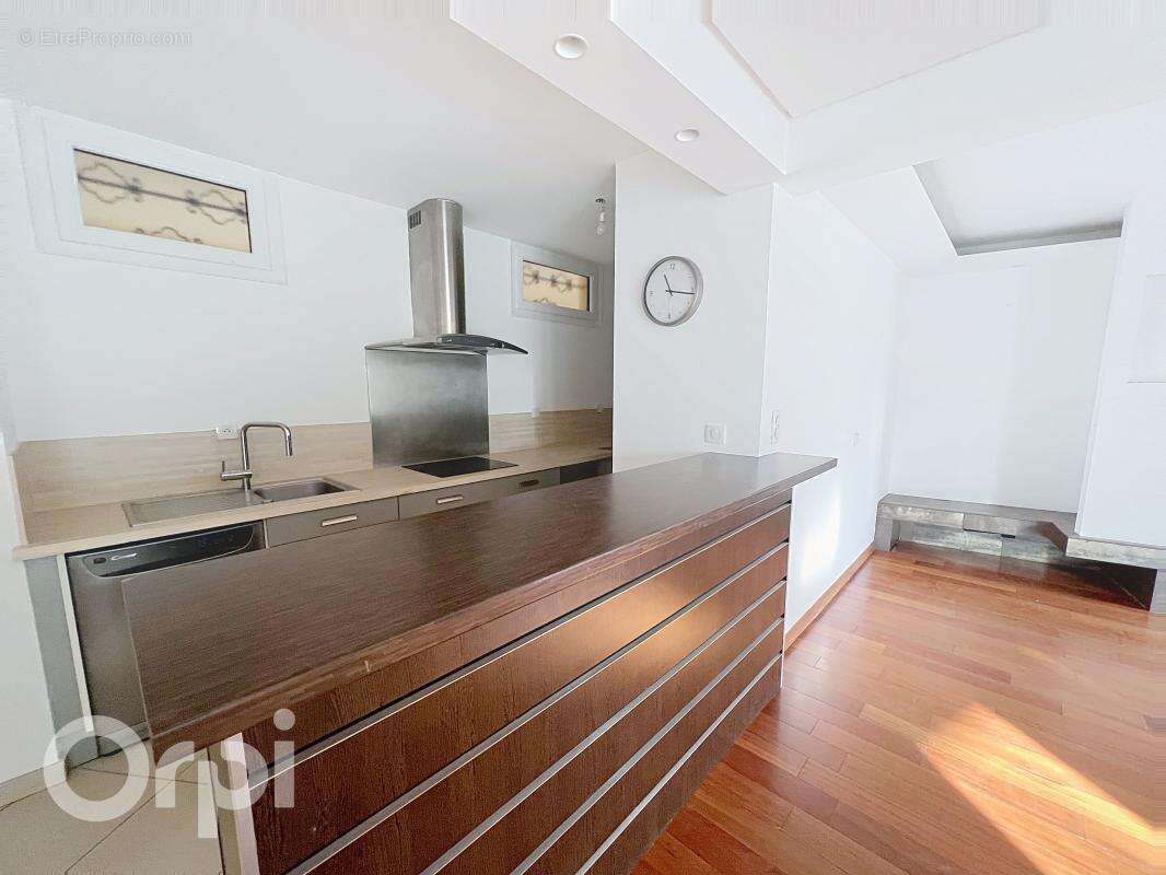 Appartement à VILLENEUVE-LOUBET