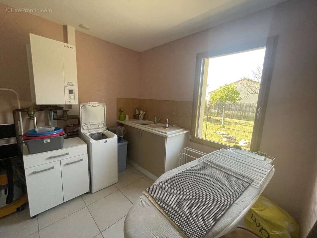 Maison à MONTREUIL-BELLAY