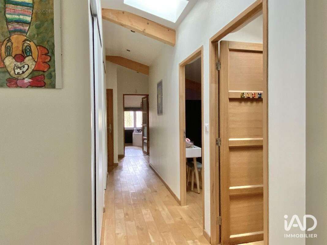Maison 180 m² à Aix-En-Provence  - photo 7