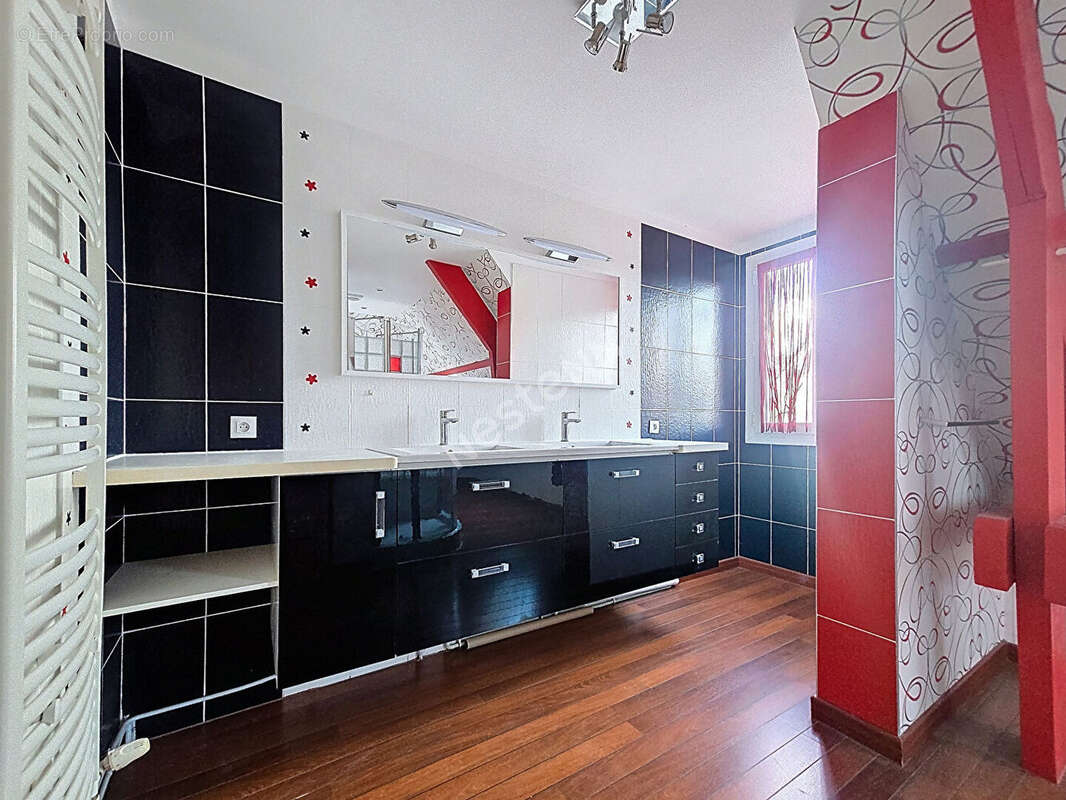 Maison à ORRY-LA-VILLE