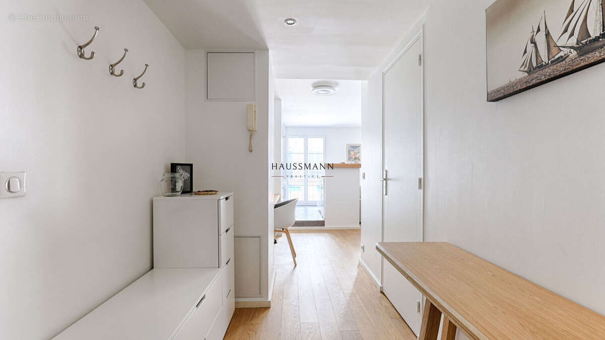 Appartement à PARIS-7E