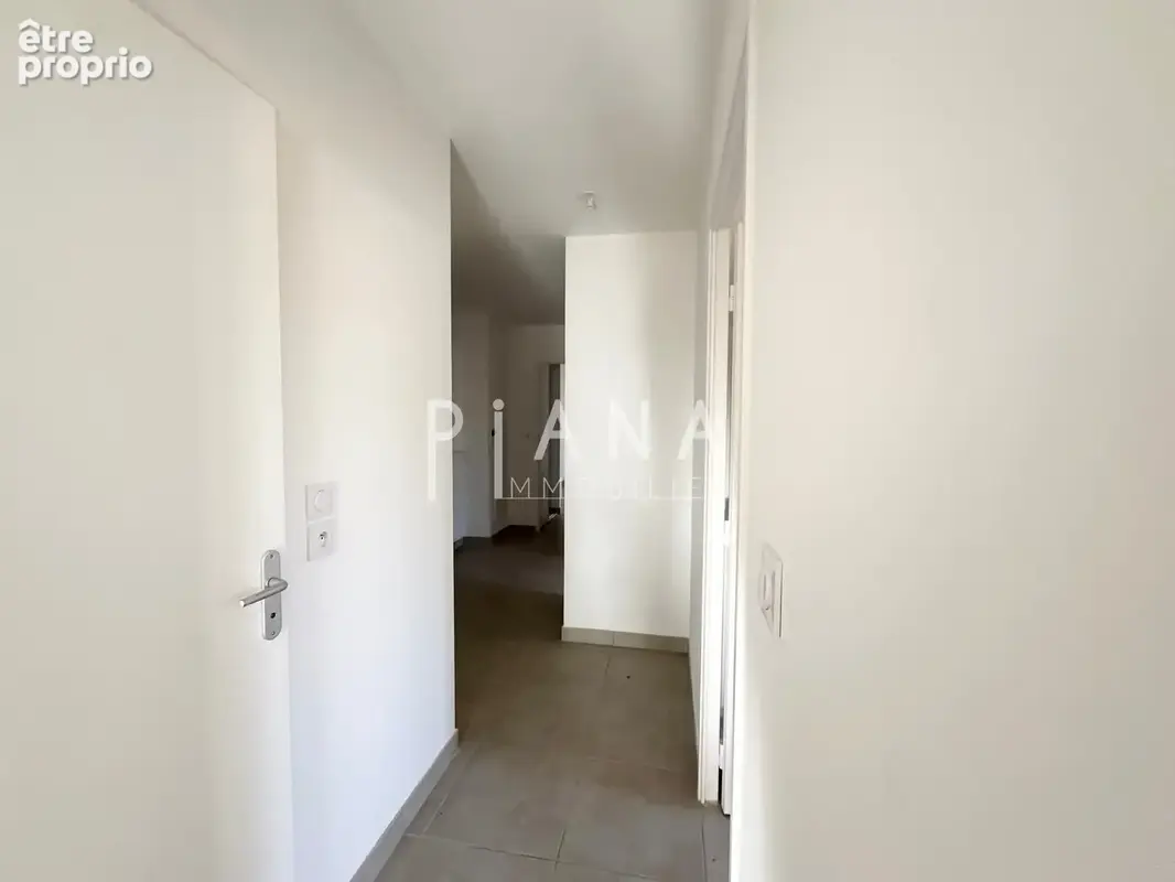 T4 de 77m2 dans résidence neuve - photo 8