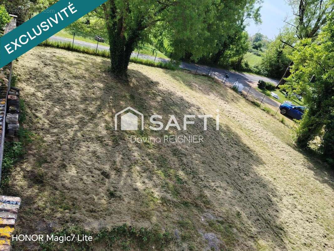 Terrain 470 m² à Preguillac  - photo 3