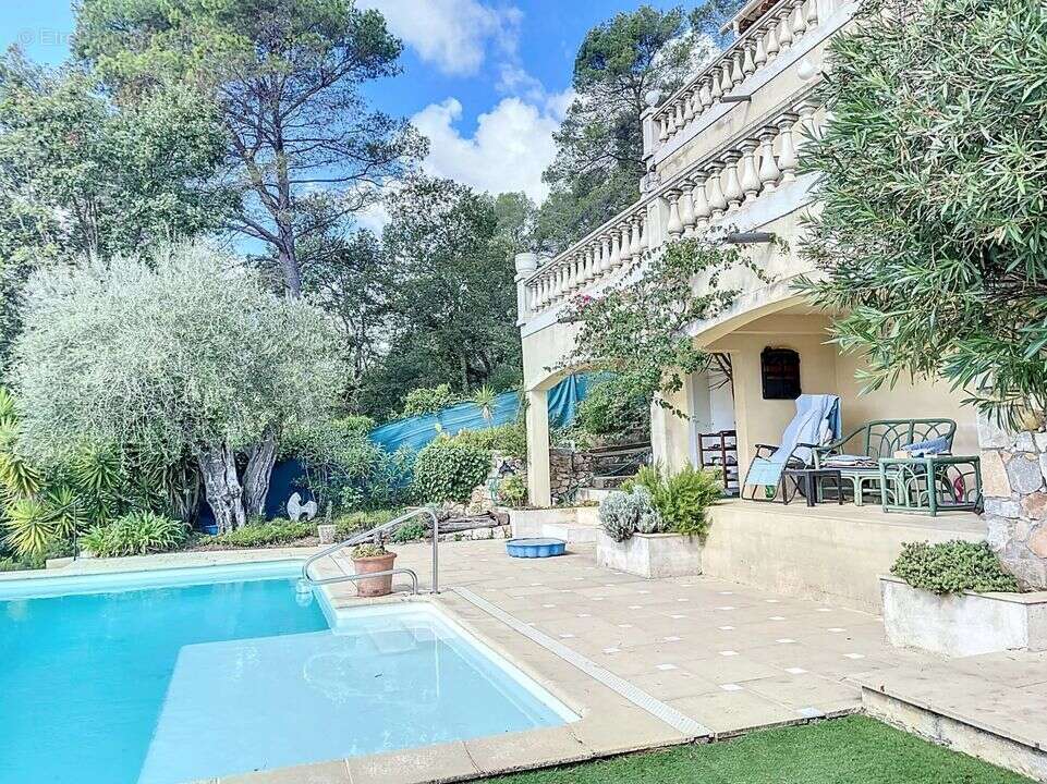 Maison à LE ROURET