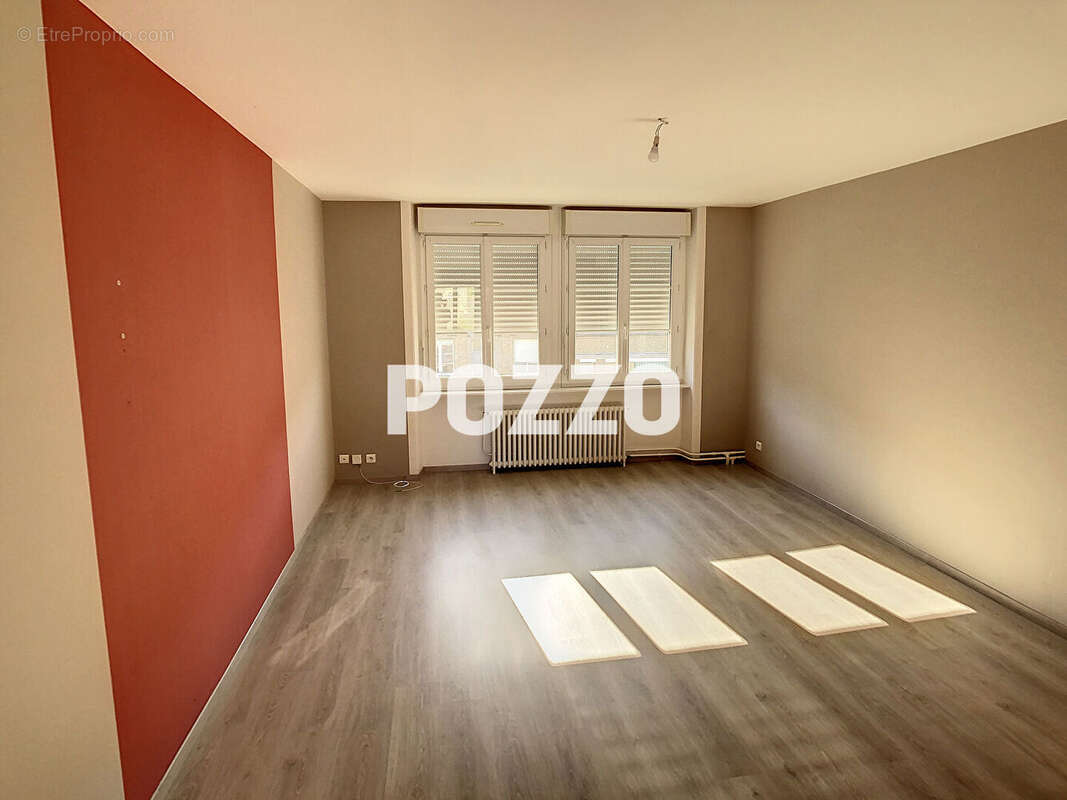 A VENDRE - IMMEUBLE en monopropriété 177m² - Centre-ville de Saint-Hilaire-du-Harcouët - photo 10