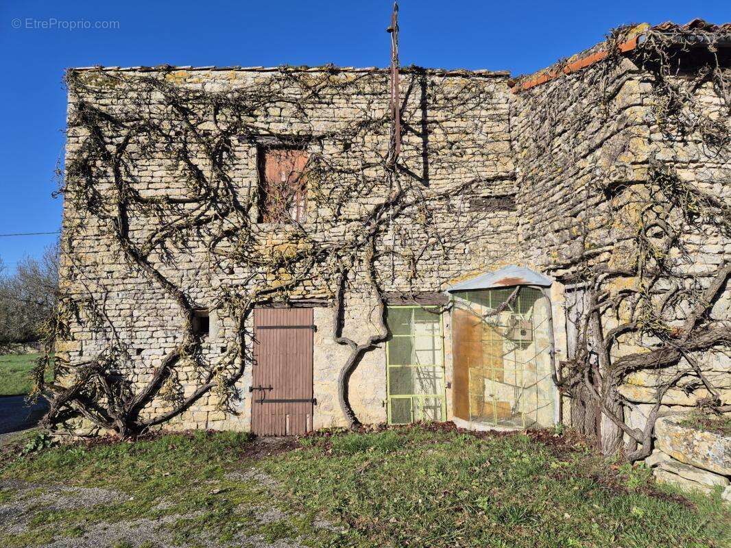 Maison de caractère à 10 min de Villefagnan et Aigre - photo 11