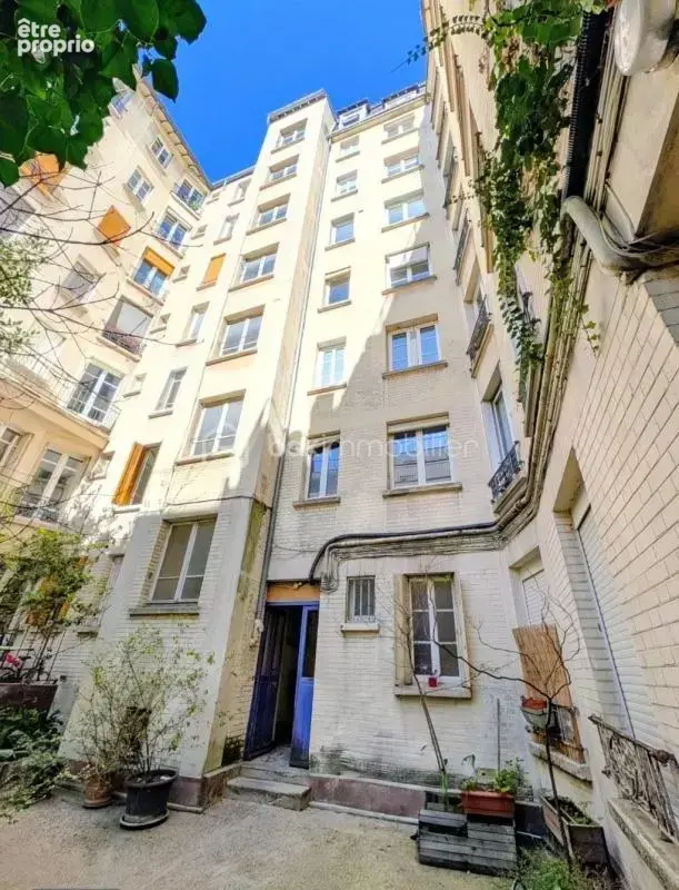 Appartement 2 pièces de 30 m² – Arrière-cour paisible – Cave – - photo 2