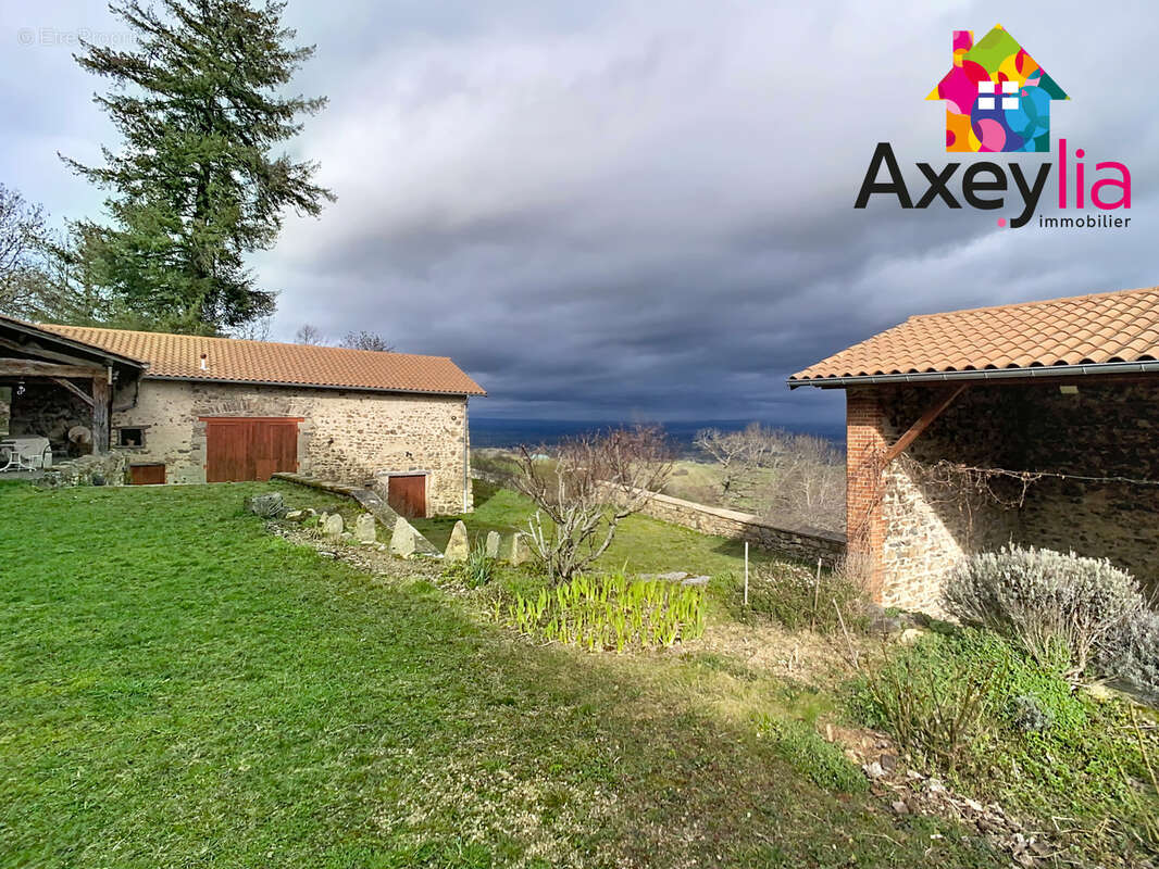 Maison à SAINT-JEAN-SAINT-MAURICE-SUR-LOIRE