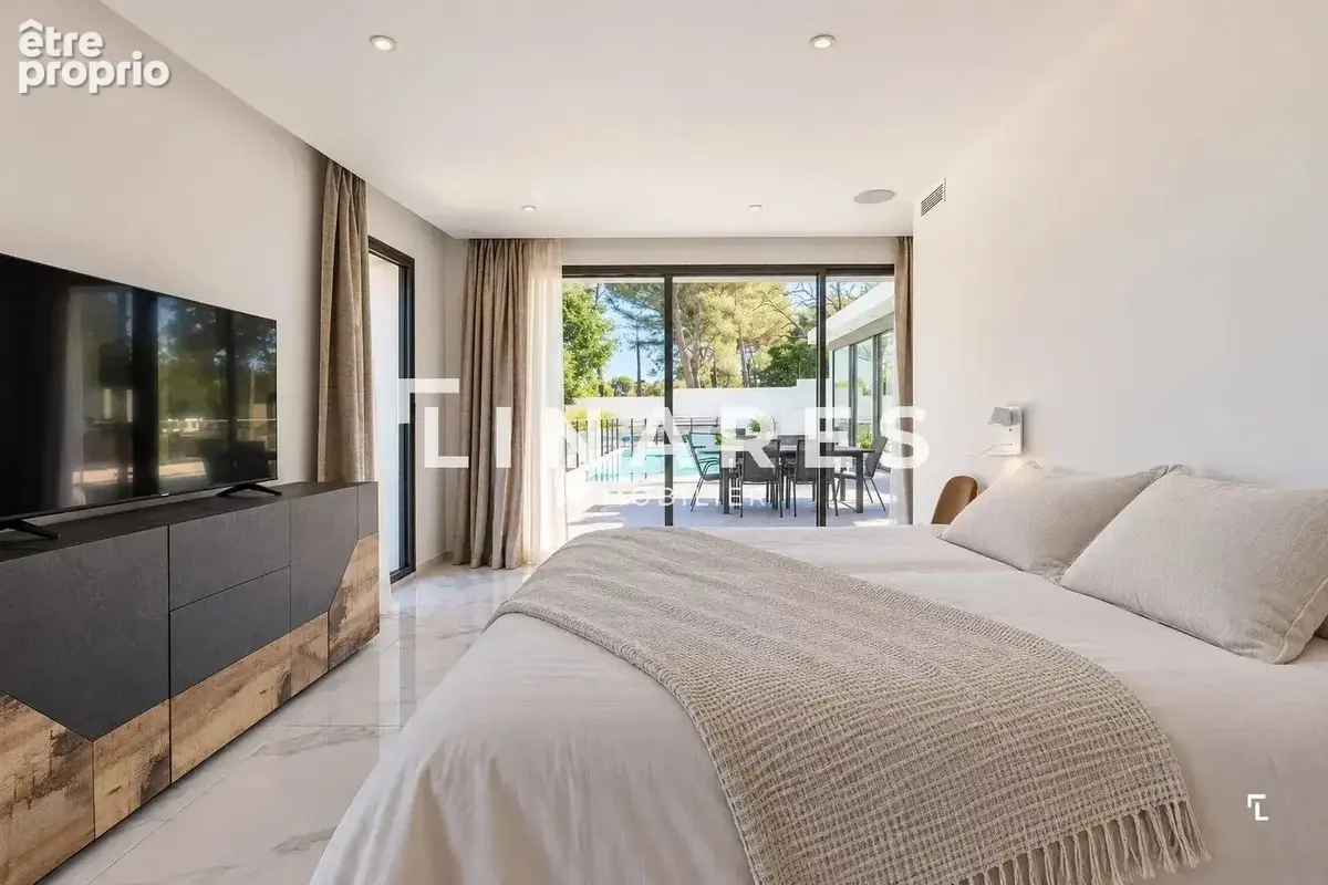 PERSPECTIVE CALIFORNIA  - Villa T5 de 394 m2 - Garage de 59 m2 - Terrain - Jardin - Piscine - Garage - 13400 Aubagne - photo 9