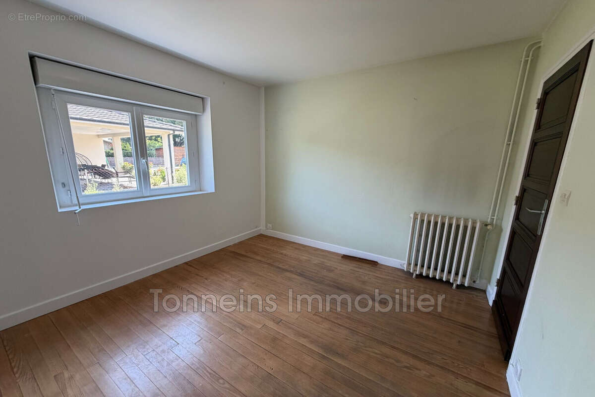 Maison 165 m² à Tonneins  - photo 4