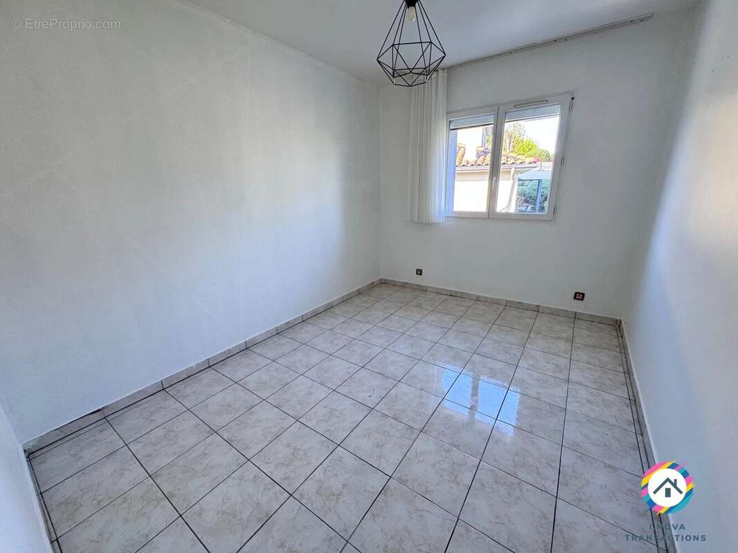 Maison à JASSANS-RIOTTIER