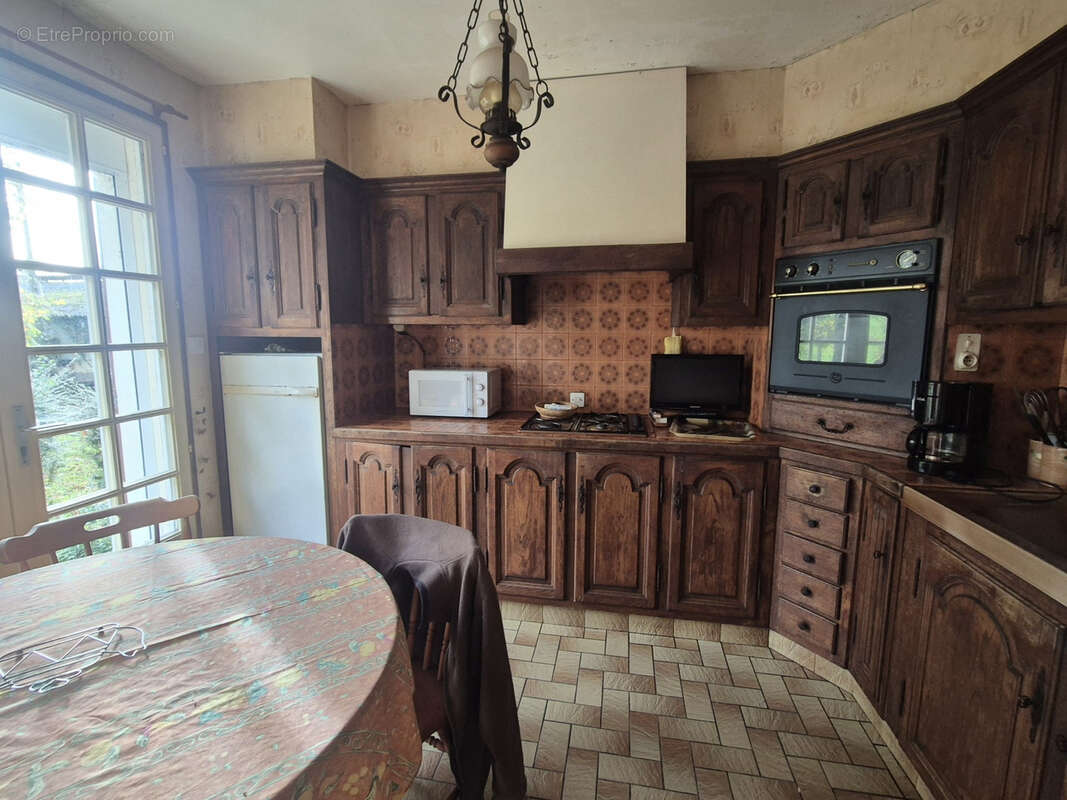 Maison à SAINT-JEAN-PIERRE-FIXTE