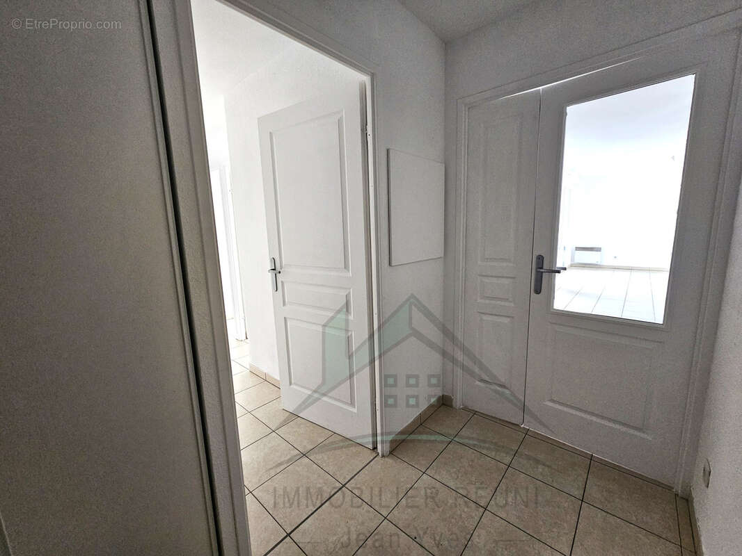 Un cadre de vie confortable et serein, à deux pas du centre-ville d’istres! - photo 7
