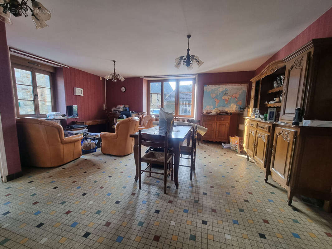 Maison à MARCILLY
