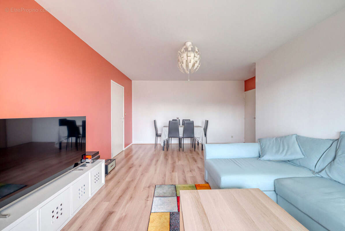 Appartement à SAINT-JACQUES-DE-LA-LANDE