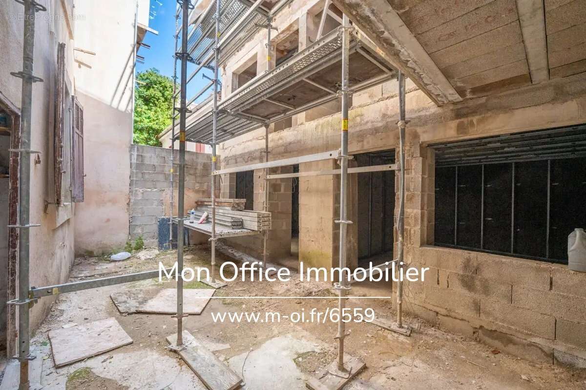 Appartement à MARSEILLE-3E