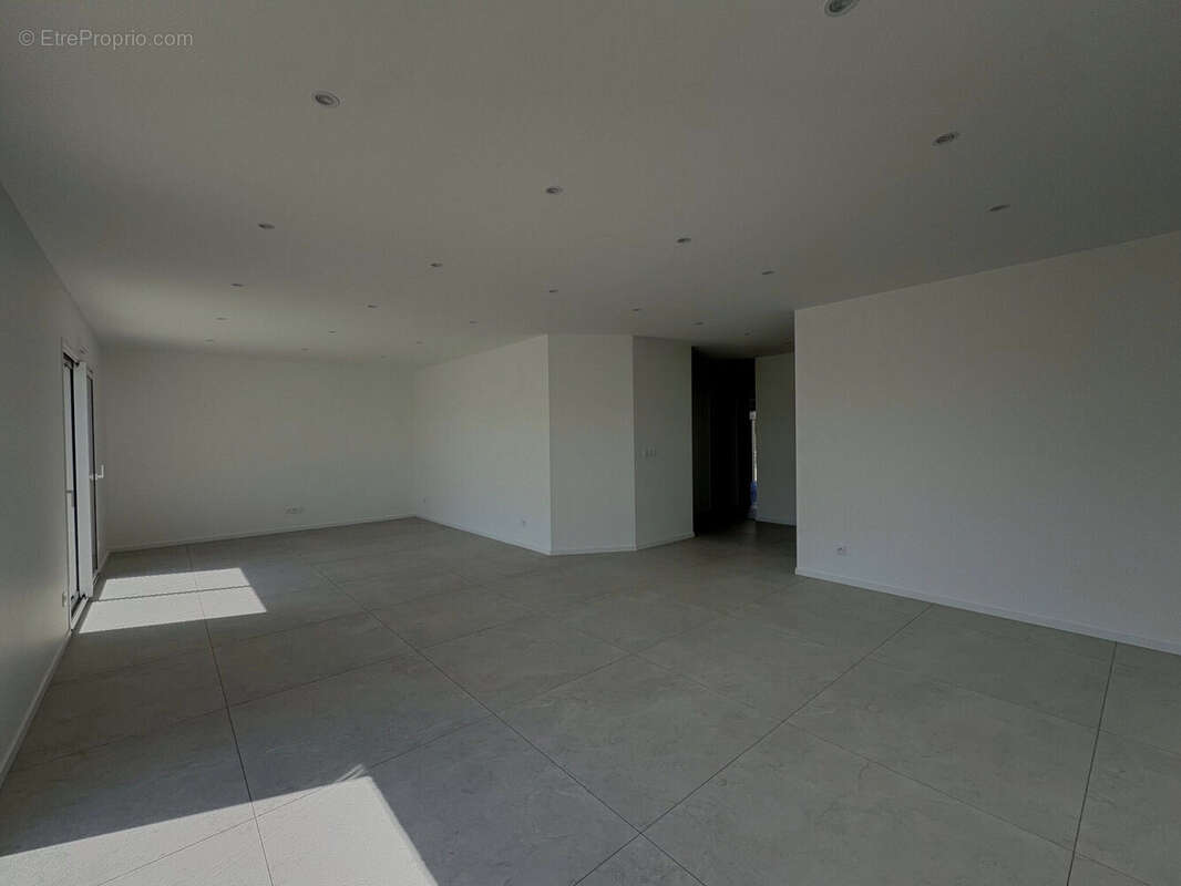Maison 116 m² à Louhans  - photo 3