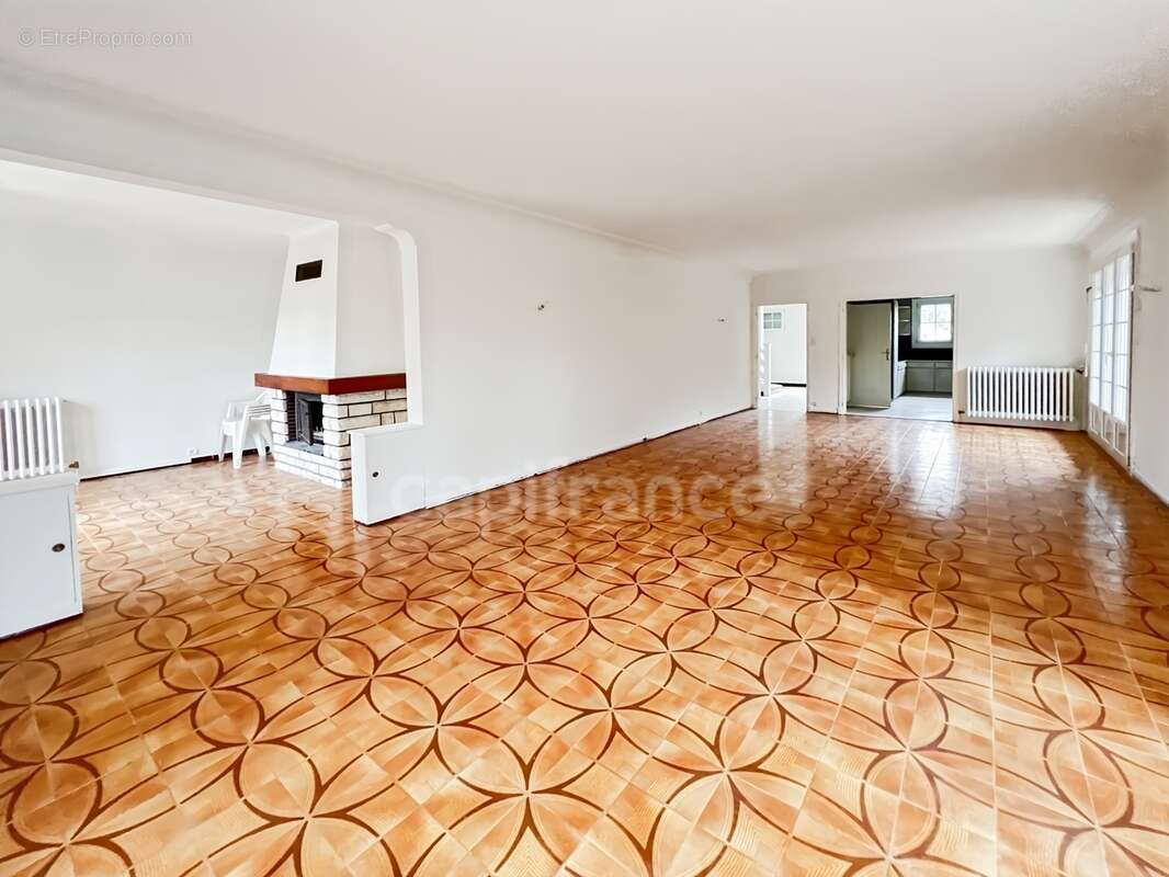 À vendre - cucq - maison individuelle semi plain-pied 142 m2 - 6  pièces - sous sol - jardin clos - photo 2
