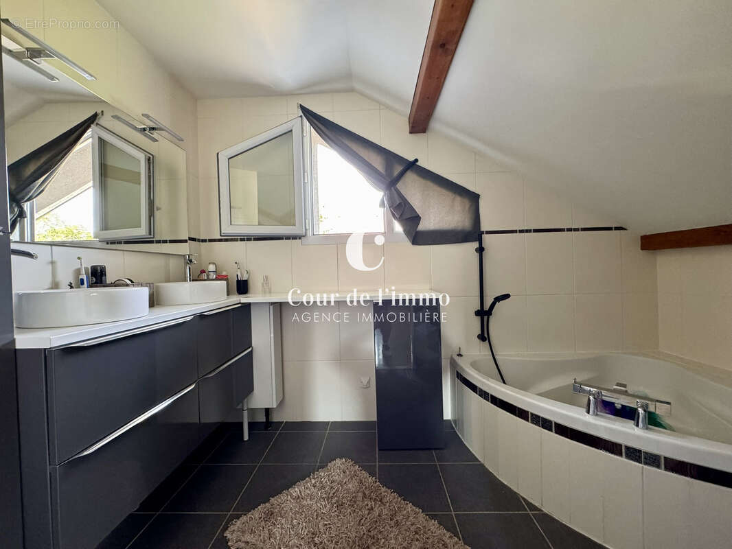 Maison individuelle à VETRAZ-MONTHOUX - photo 13