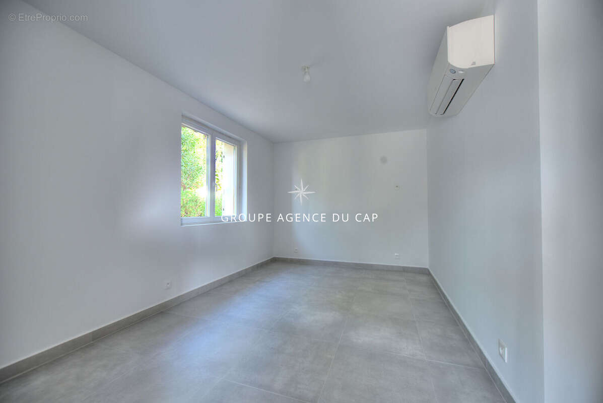 Appartement à SAINT-RAPHAEL