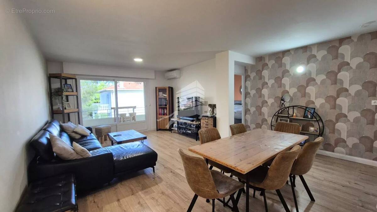 Appartement à SAINT-RAPHAEL