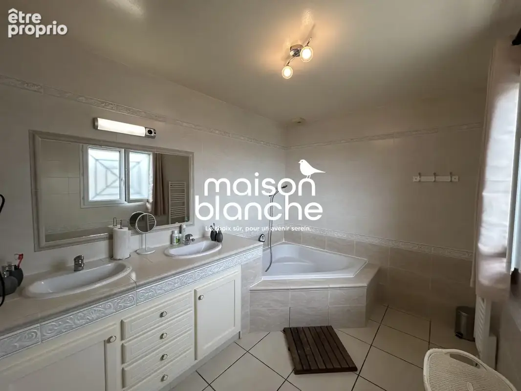 Maison 6 pièces 150 m² à vendre à Saint-Martin-De-Laye (33910) - photo 7