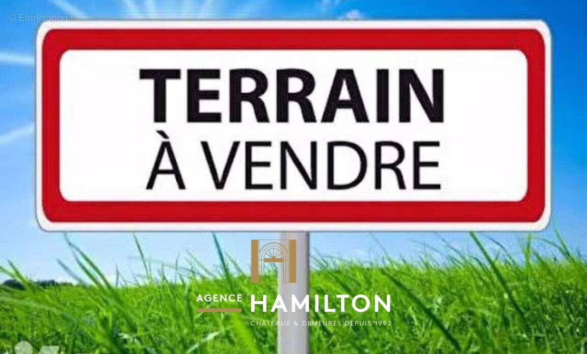 Terrain constructible de 933 m² dans un environnement privilégié - photo 2