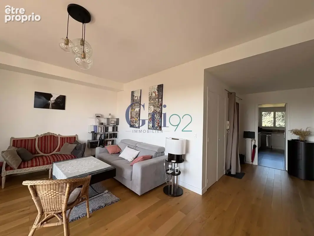 Vue exceptionnelle sur tout paris - magnifique 3 pieces de 80m2 avec 11m2 de terrasse + balcon - photo 8