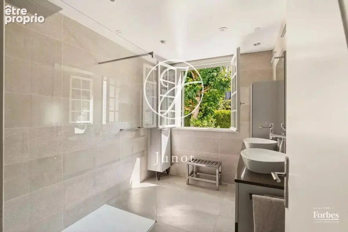 Le Vésinet - CHARMETTES - Maison - 5 chambres - 207m² - Terrain de 757m². - photo 10
